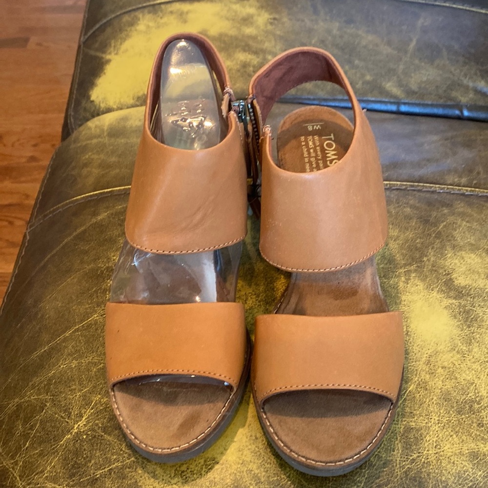 New Tom’s Majorca cutout tan leather sandals